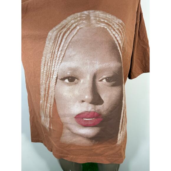 Beyoncé Cowboy Carter Face Brown / Orange Tour T-shirt NWOT - Picture 8 of 9